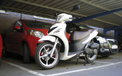 ¿Puedo aparcar coche y moto en mi plaza de garaje?